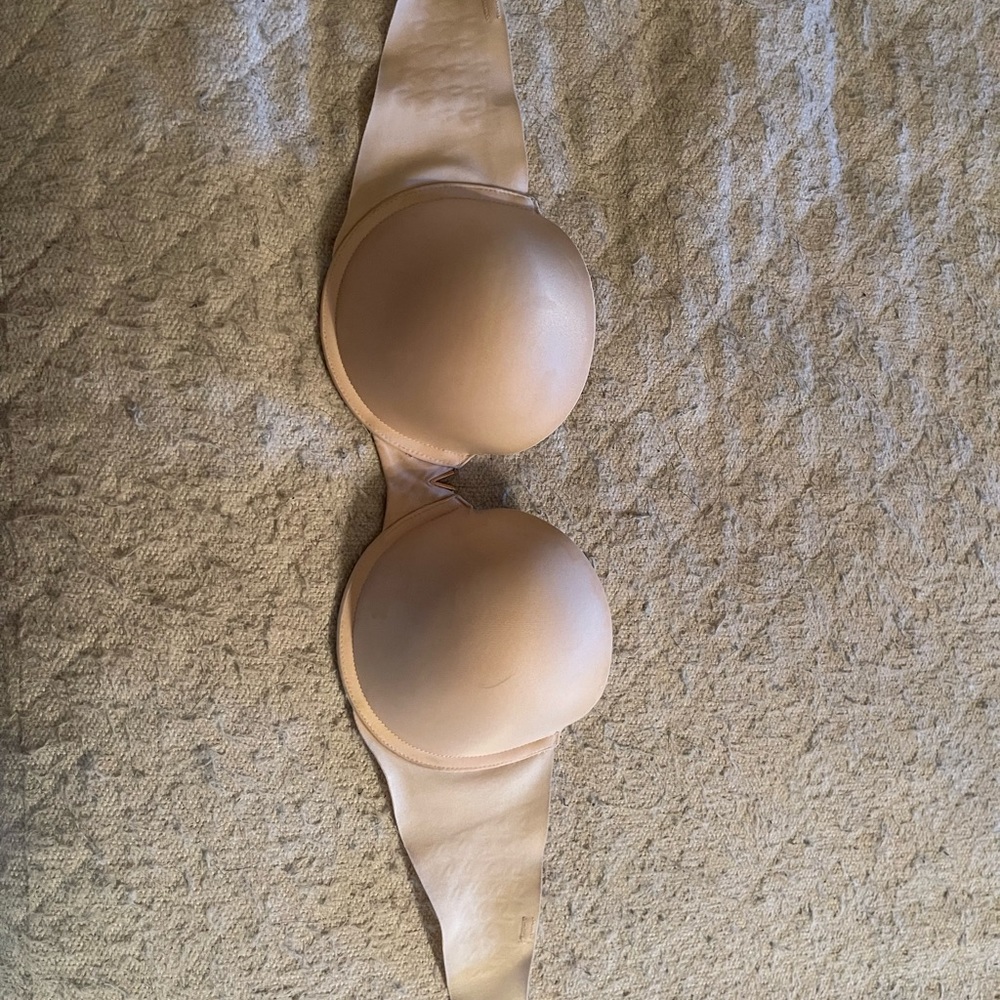 VS Strapless Bra
